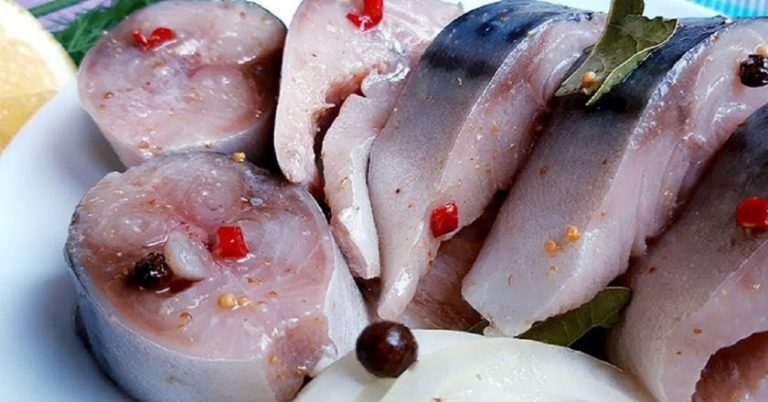 Солена скуша во топло масло