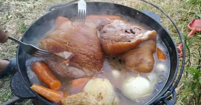 Германски печен свински бут